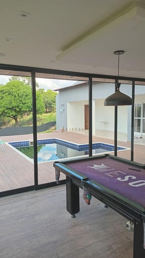 Casa à venda em Sorocaba, Caputera, com 3 suítes, com 380 m², Condomínio Vale do Apoenã