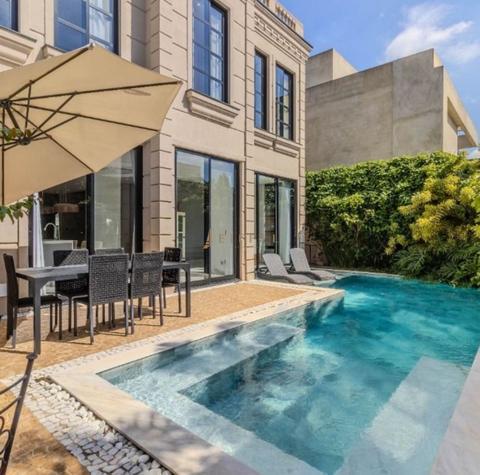 Casa à venda e para alugar em Votorantim, Condomínio Alphaville Nova Esplanada, com 4 suítes